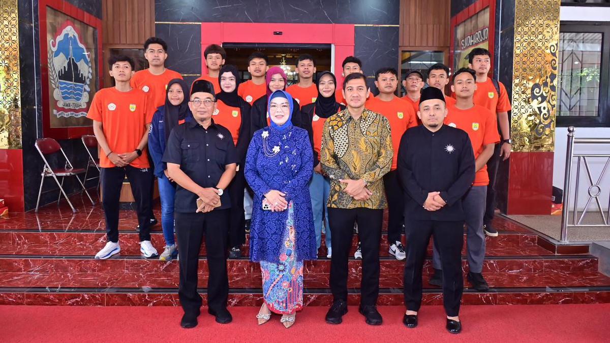 Bupati Etik Kukuhkan Ketua Ranting PSHT