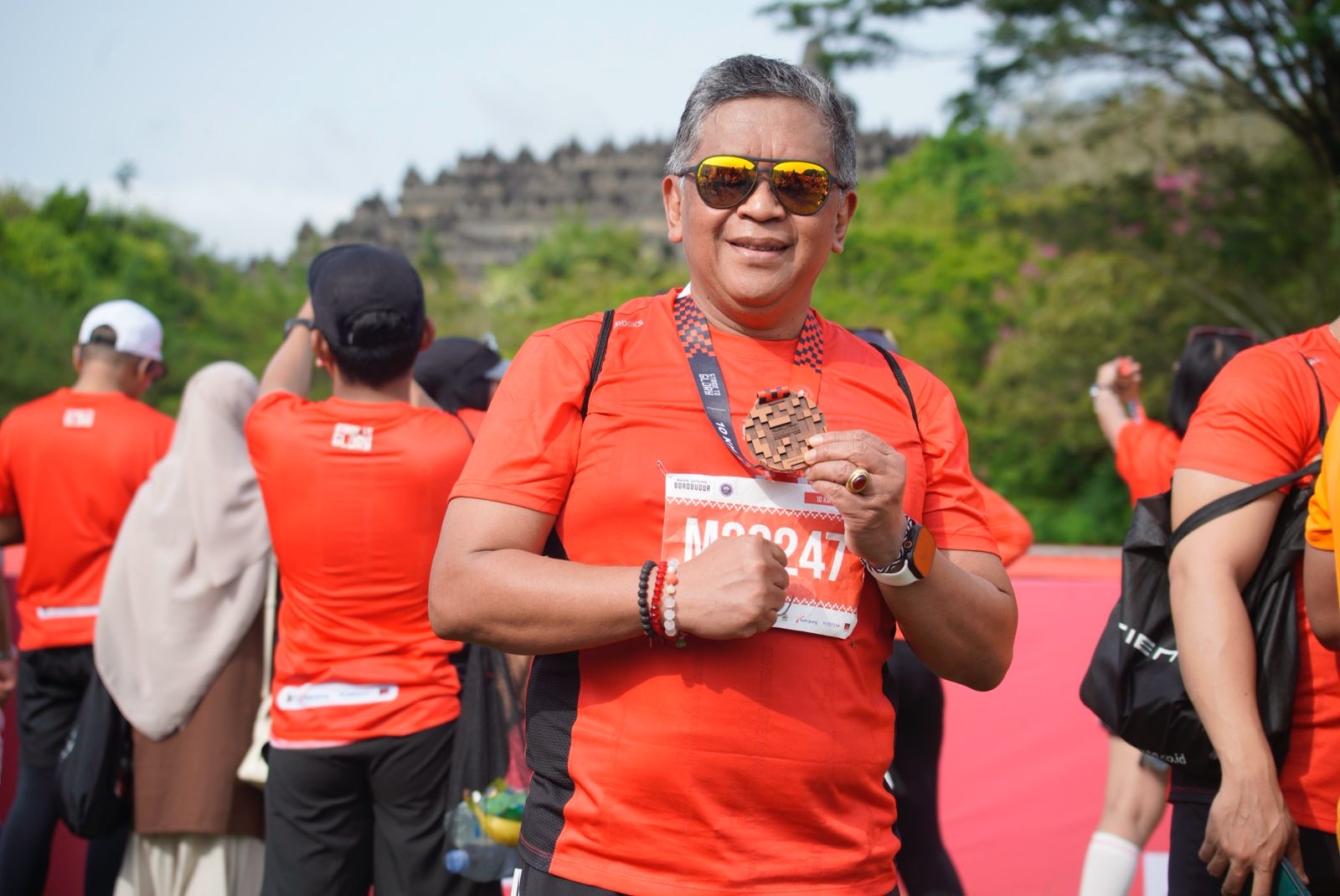 Hasto Kristiyanto: Ketekunan dan Keberhasilan di Borobudur Marathon 2025