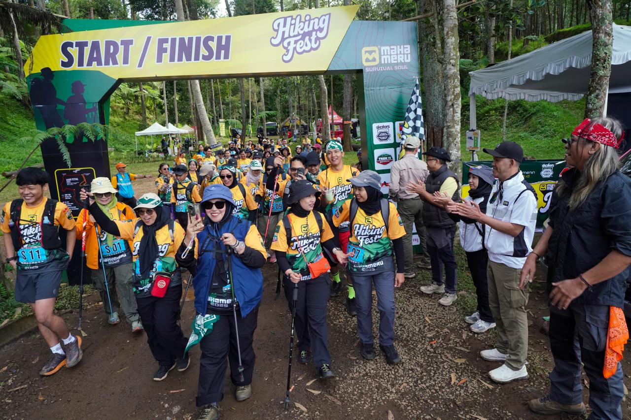 Camping Fest 2025 Sambut Alam di Gunung Tangkuban Parahu