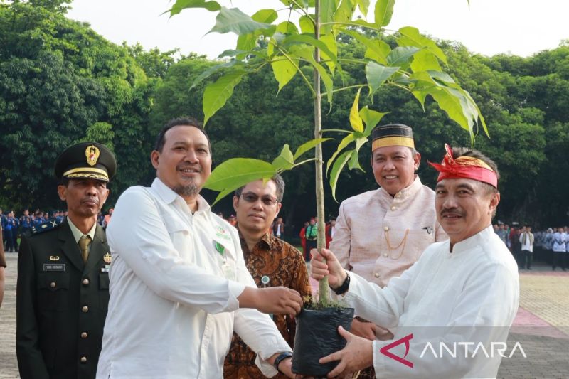Pemkot Bekasi Genjot Ruang Hijau dengan ‘Tri for Tree’